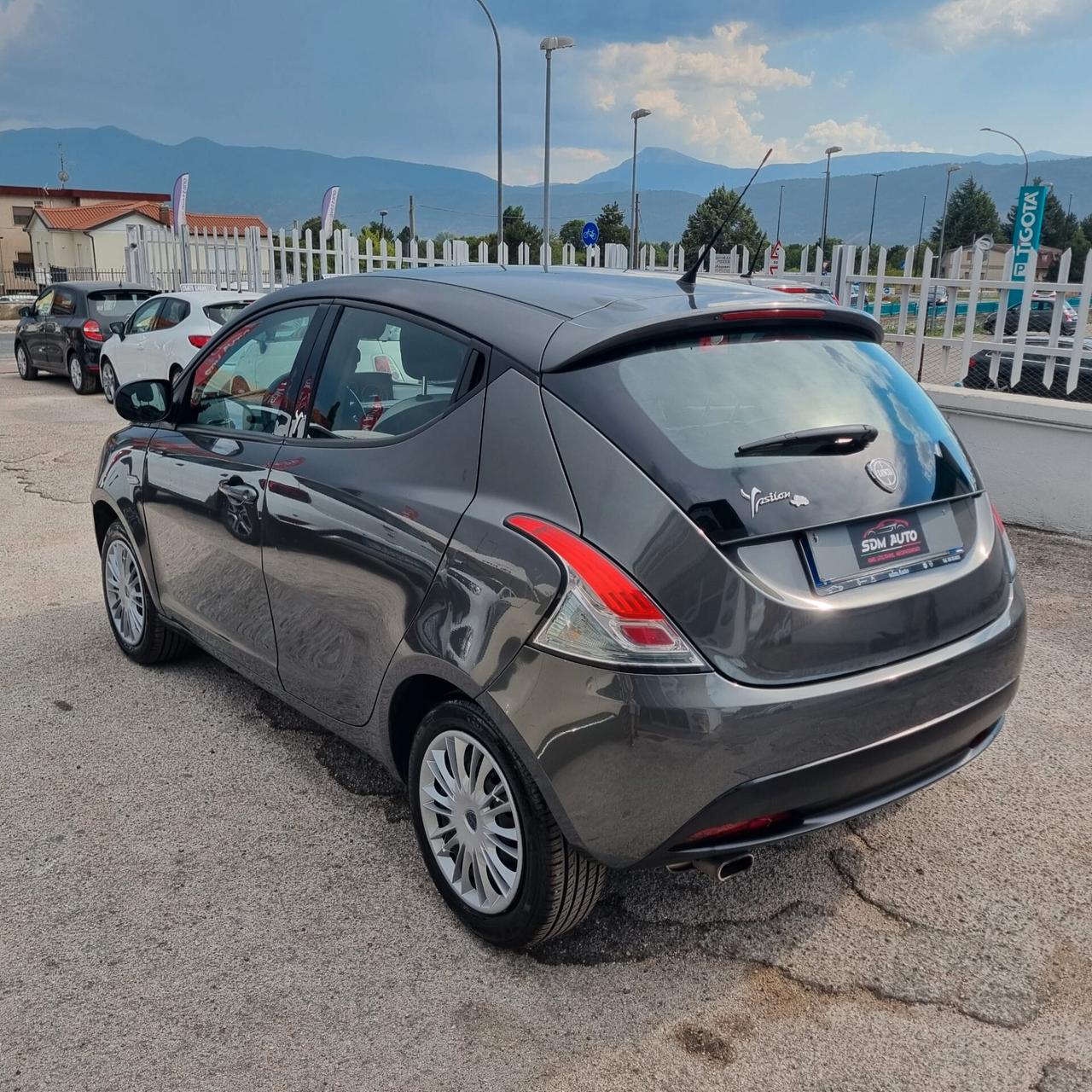 Lancia Ypsilon 1.2 69 CV 5 porte S&S Platinum