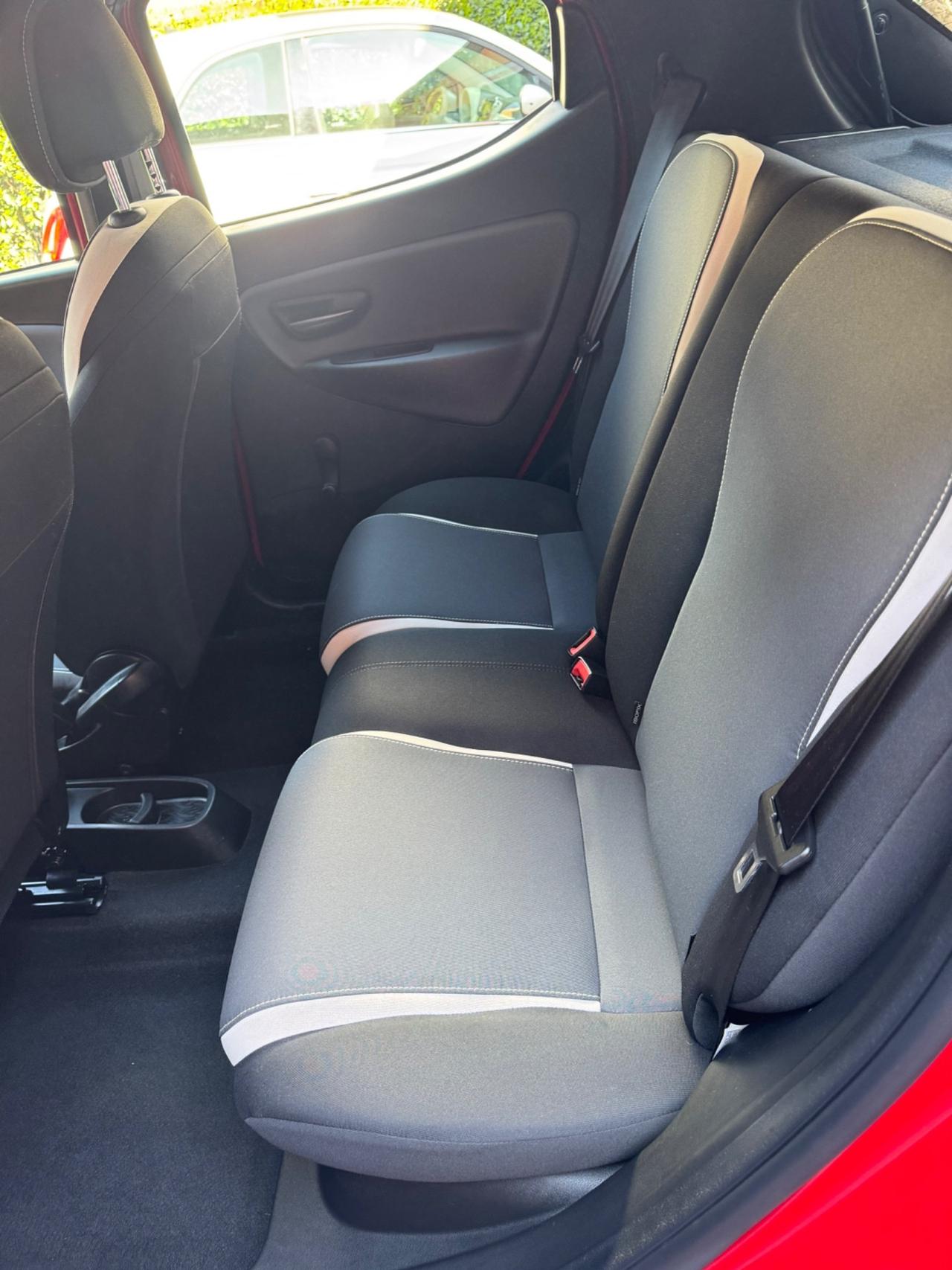 Lancia Ypsilon 1.2 69 CV 5 porte Elefantino