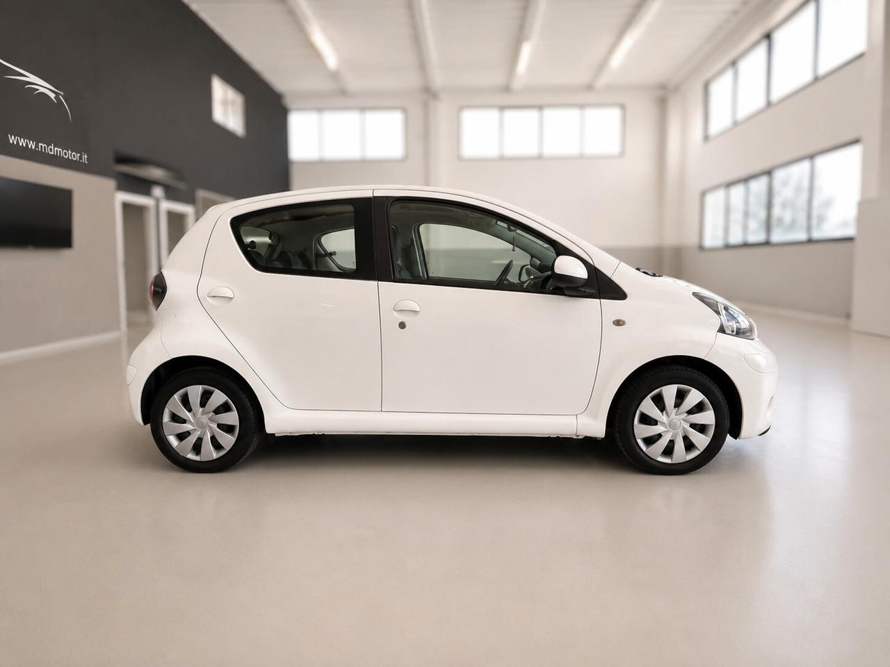 Toyota Aygo 1.0 12V VVT-i 5 porte Active Connect