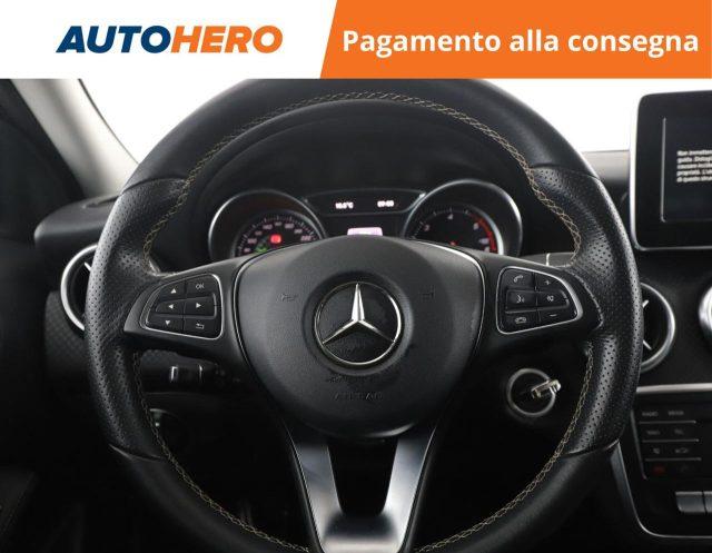 MERCEDES-BENZ A 200 d Automatic 4Matic Sport