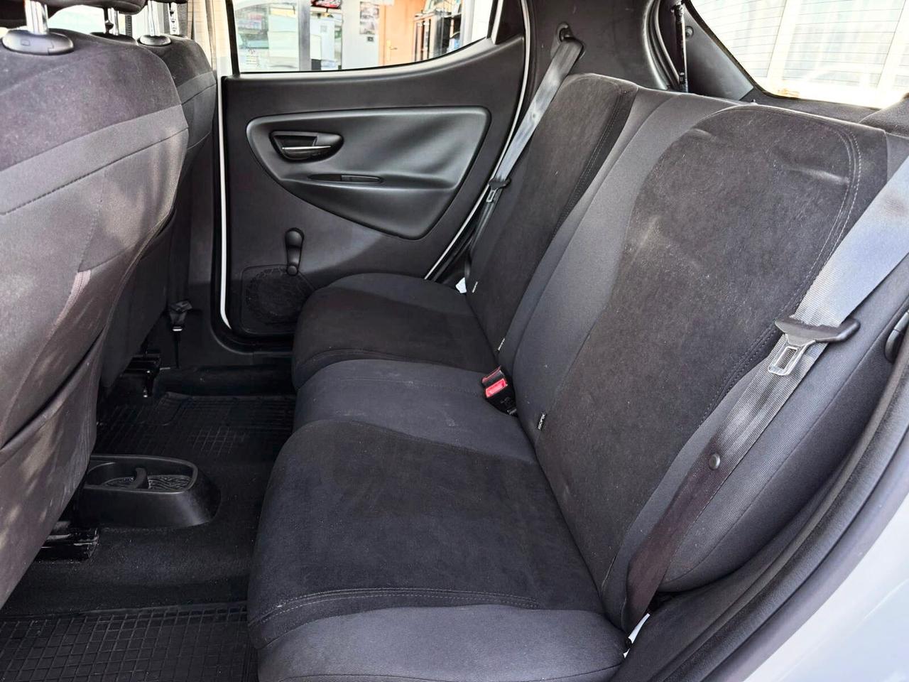 Lancia Ypsilon 0.9 TwinAir 85 CV 5 porte Metano Ecochic Gold