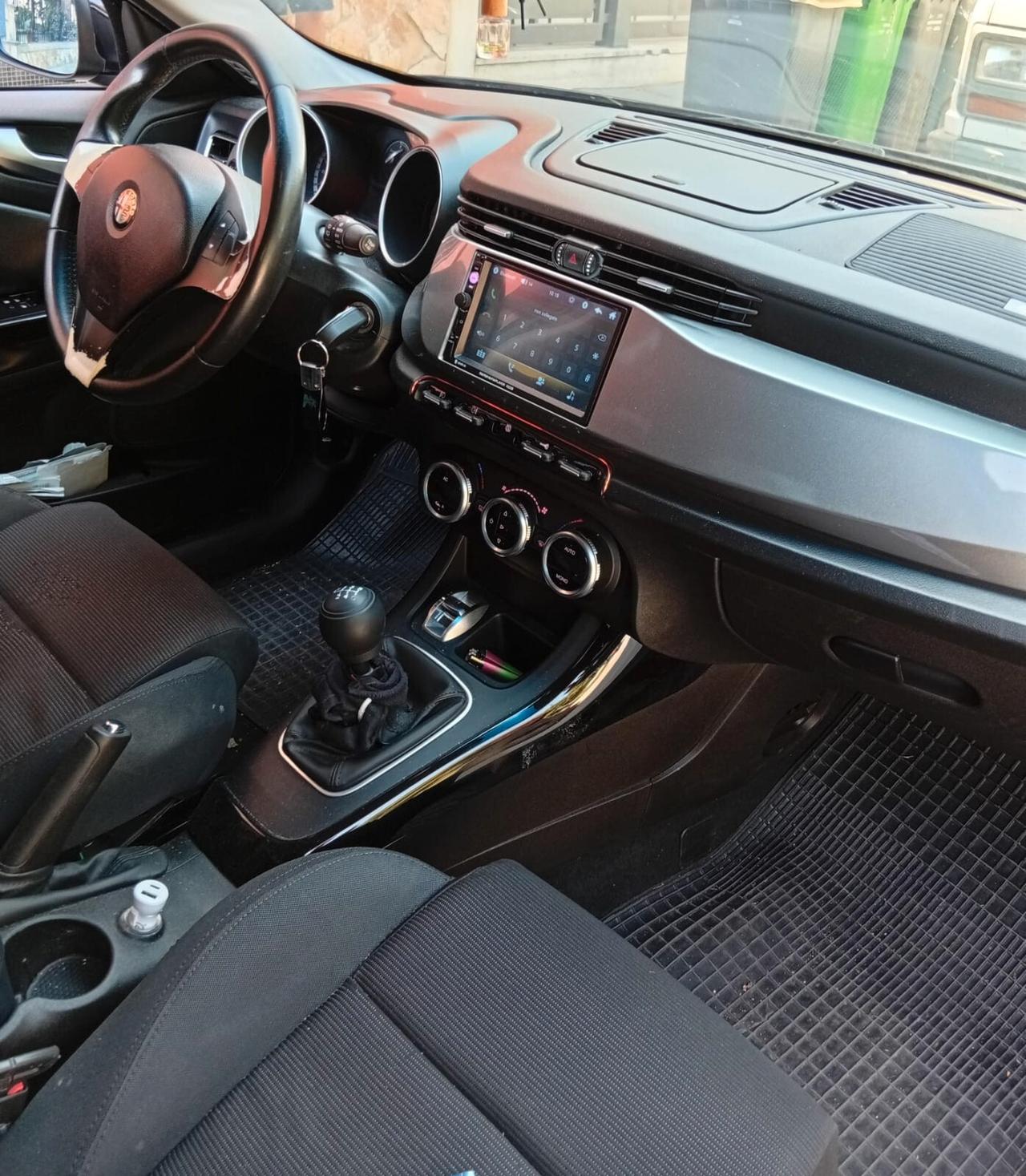 Alfa Romeo Giulietta 1.6 JTDm-2 105 CV Exclusive