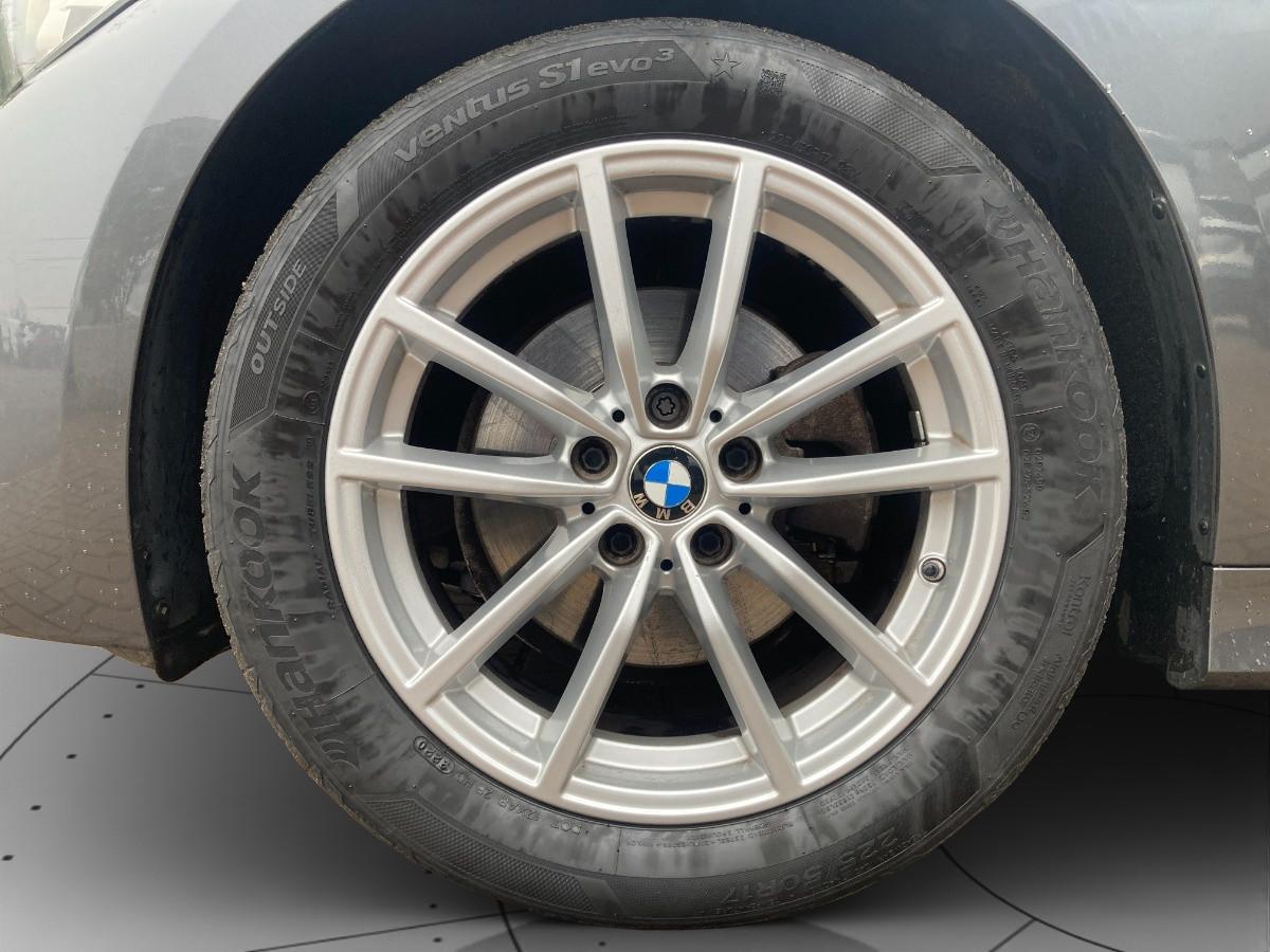 BMW 320d Touring mhev 48V xdrive auto