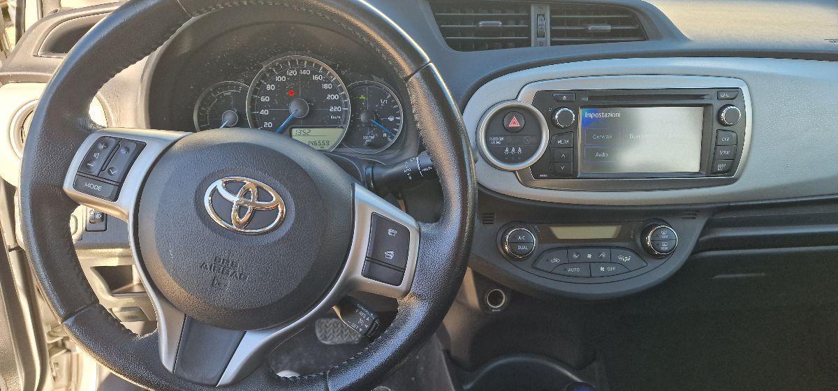 TOYOTA Yaris 1.5 Hybrid 5 porte Lounge