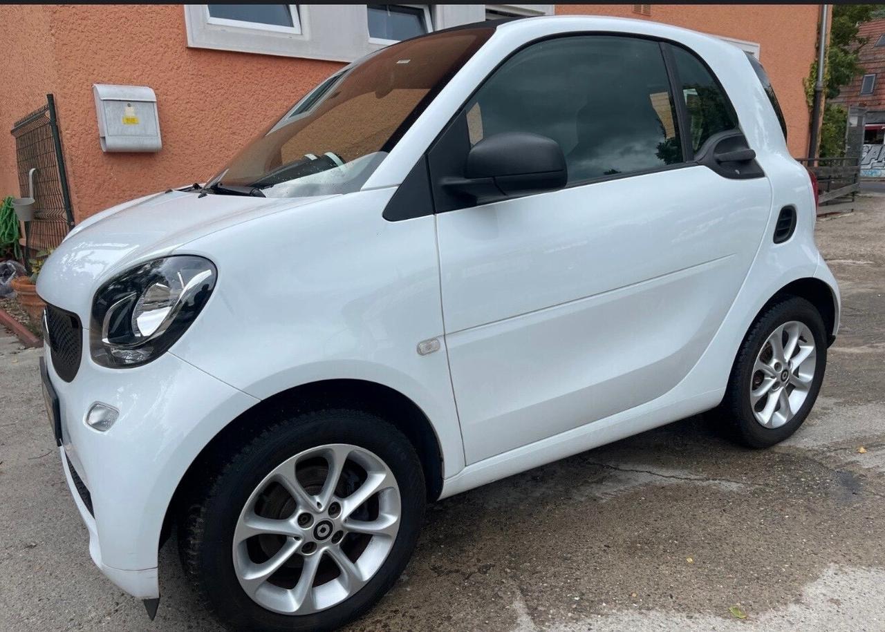 Smart ForTwo 1.0 71cv Coupe Clima cambio Automatico