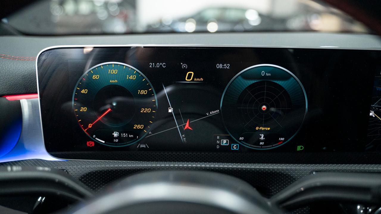 Mercedes-benz CLA 180 D COUPE PREMIUM PLUS AMG 19" PACK LUCI XENO PELLE FULL OPTIONAL