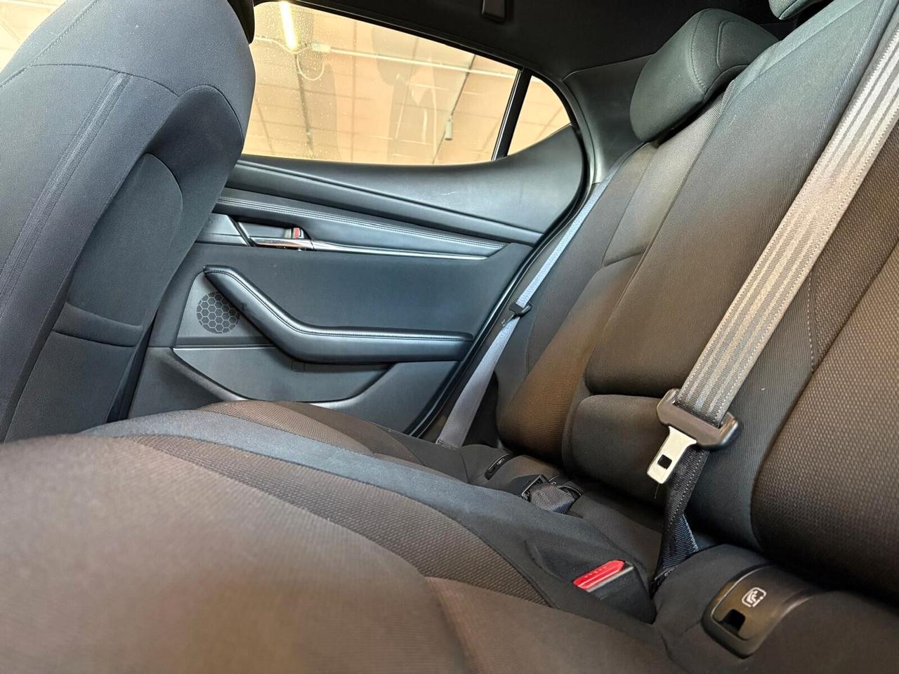 Mazda 3 EXECUTIVE 2.0L eSkyactiv-G M-Hybrid 6mt