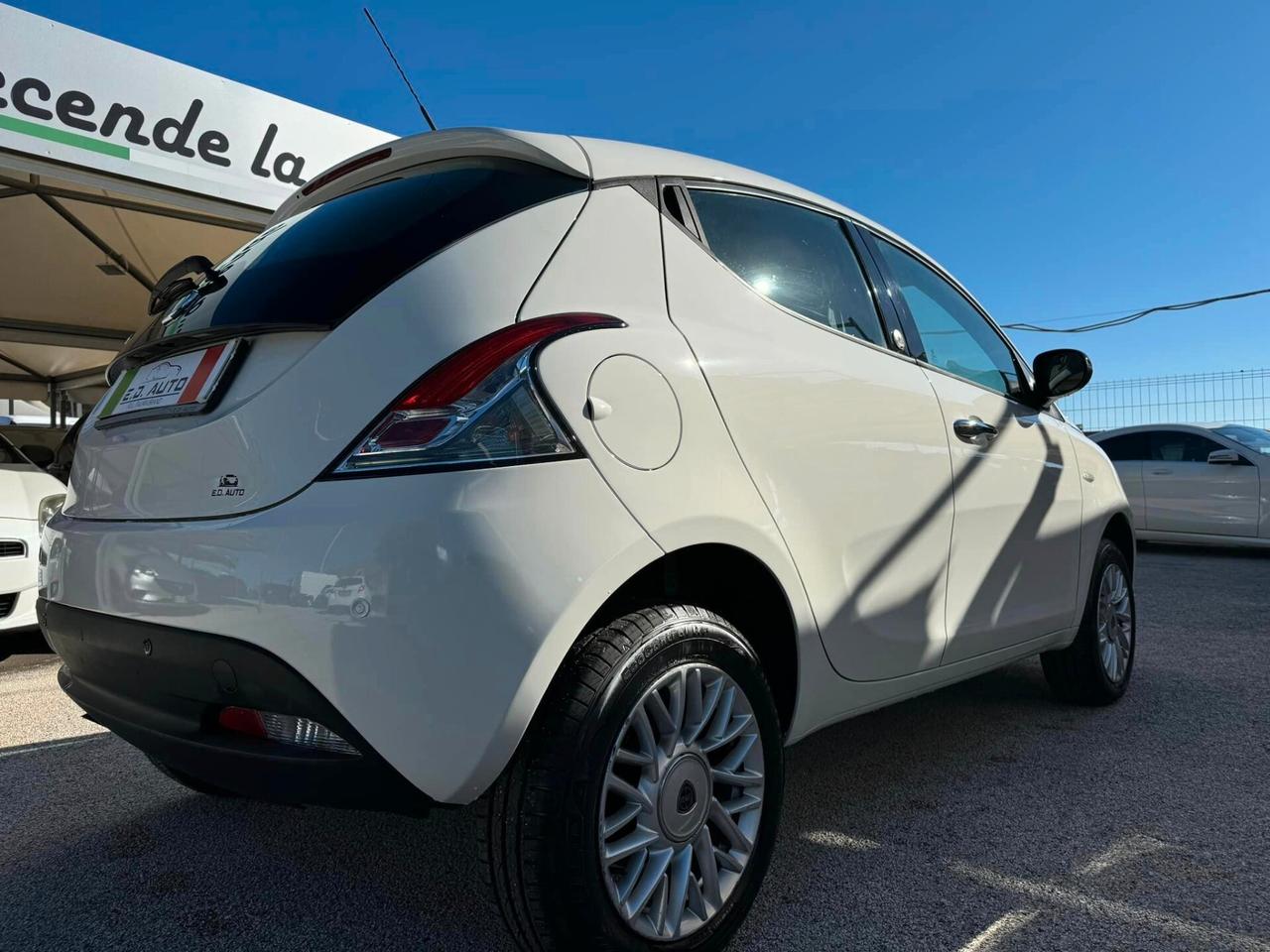 LANCIA YPSILON TERZA SERIE 0.9TWIN AIR 85CV BENZ/METANO