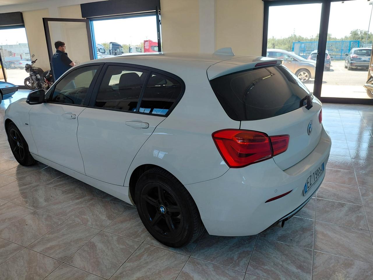 Bmw 118 118d 5p. Urban