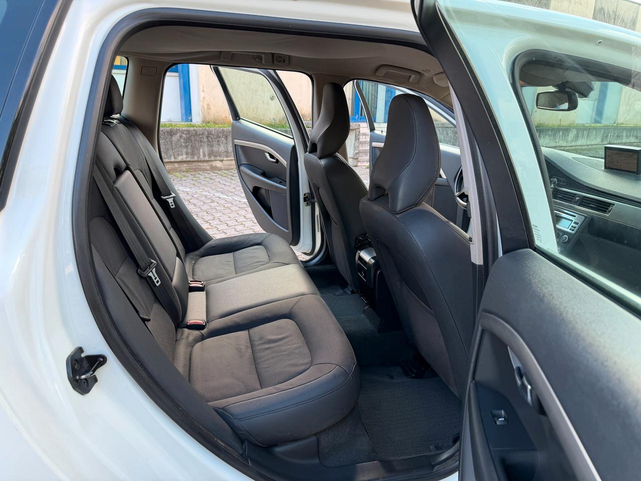 Volvo V70 D3 2.0d Summum FULL EURO5