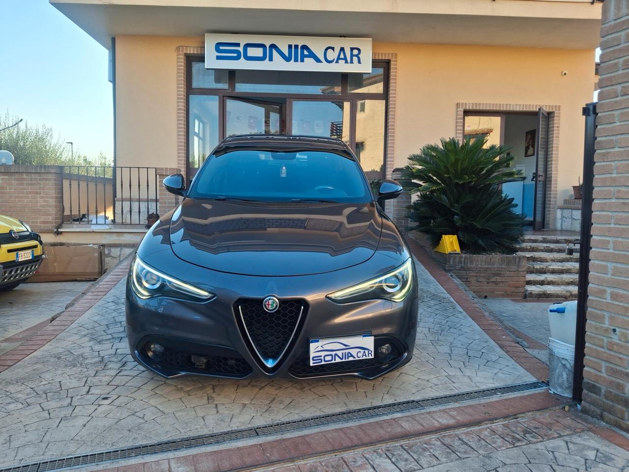 Alfa Romeo Stelvio 2.2 Turbodiesel 190 CV AT8 Q4 Business