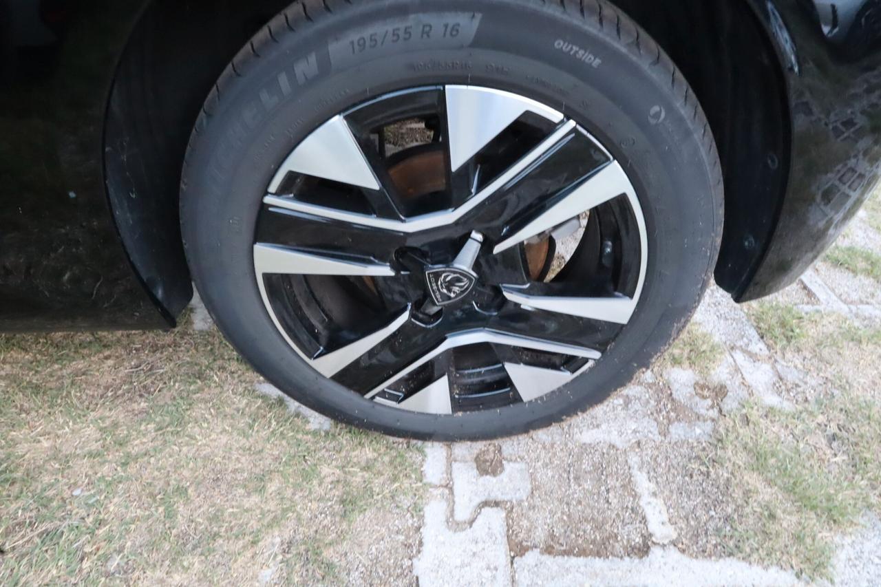 Peugeot 208 1.2cc 100cv S&S Allure