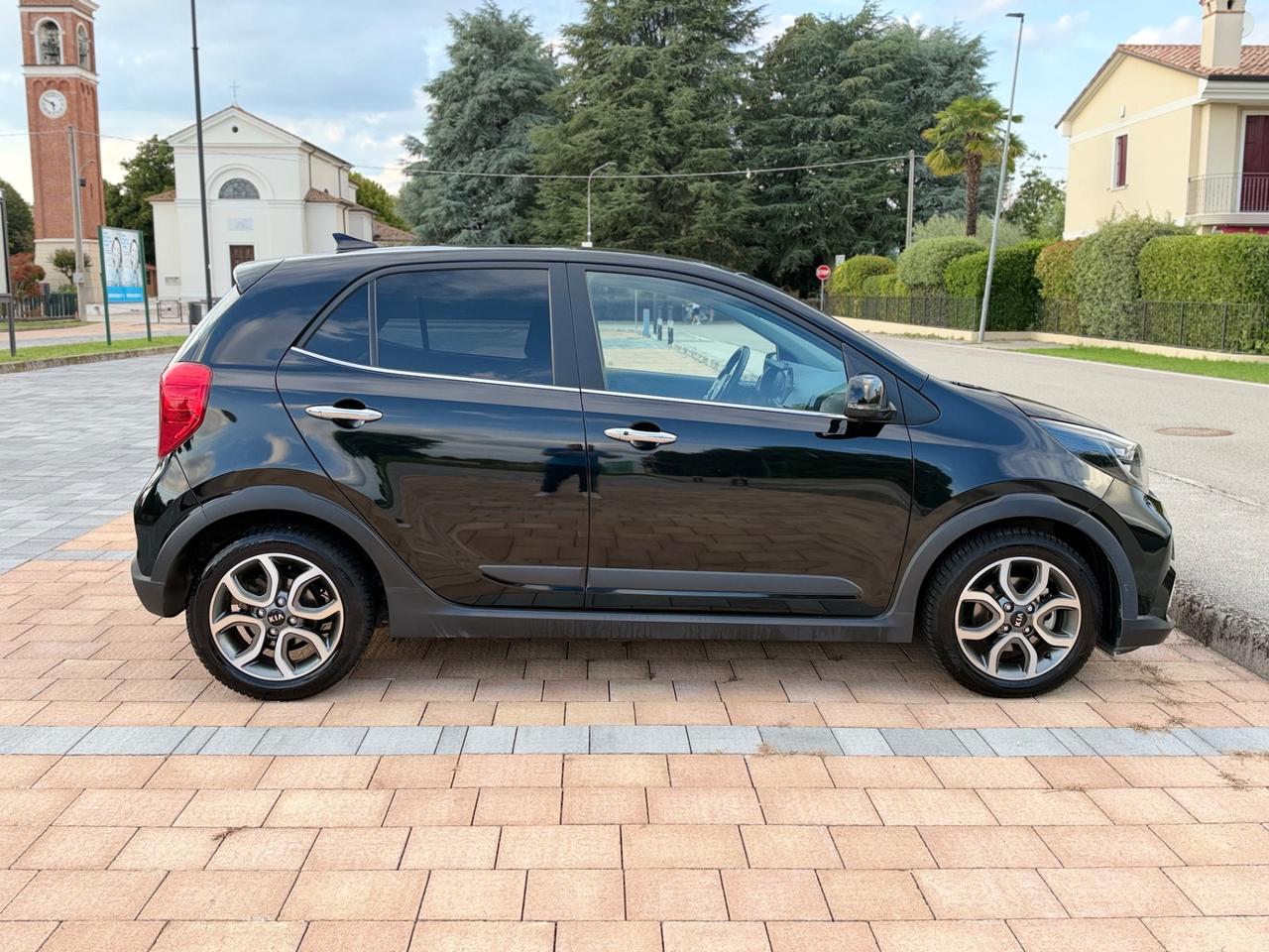 Kia Picanto 1.0 12V 5 porte AMT X Line automatico