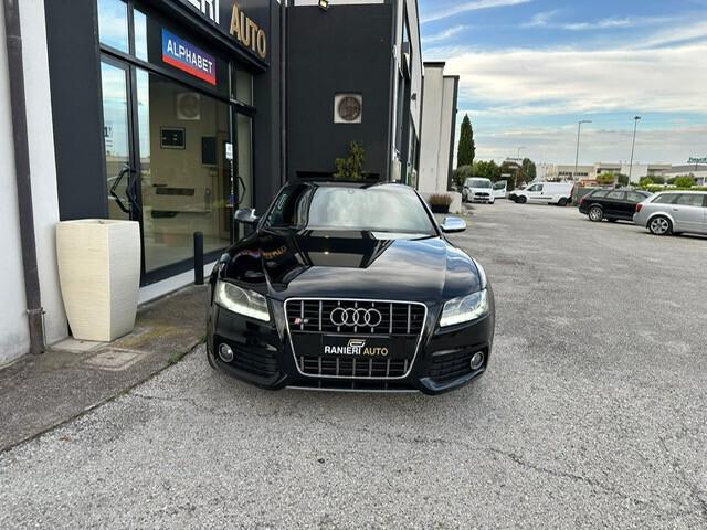 Audi A5 S5 4.2 V8 quattro