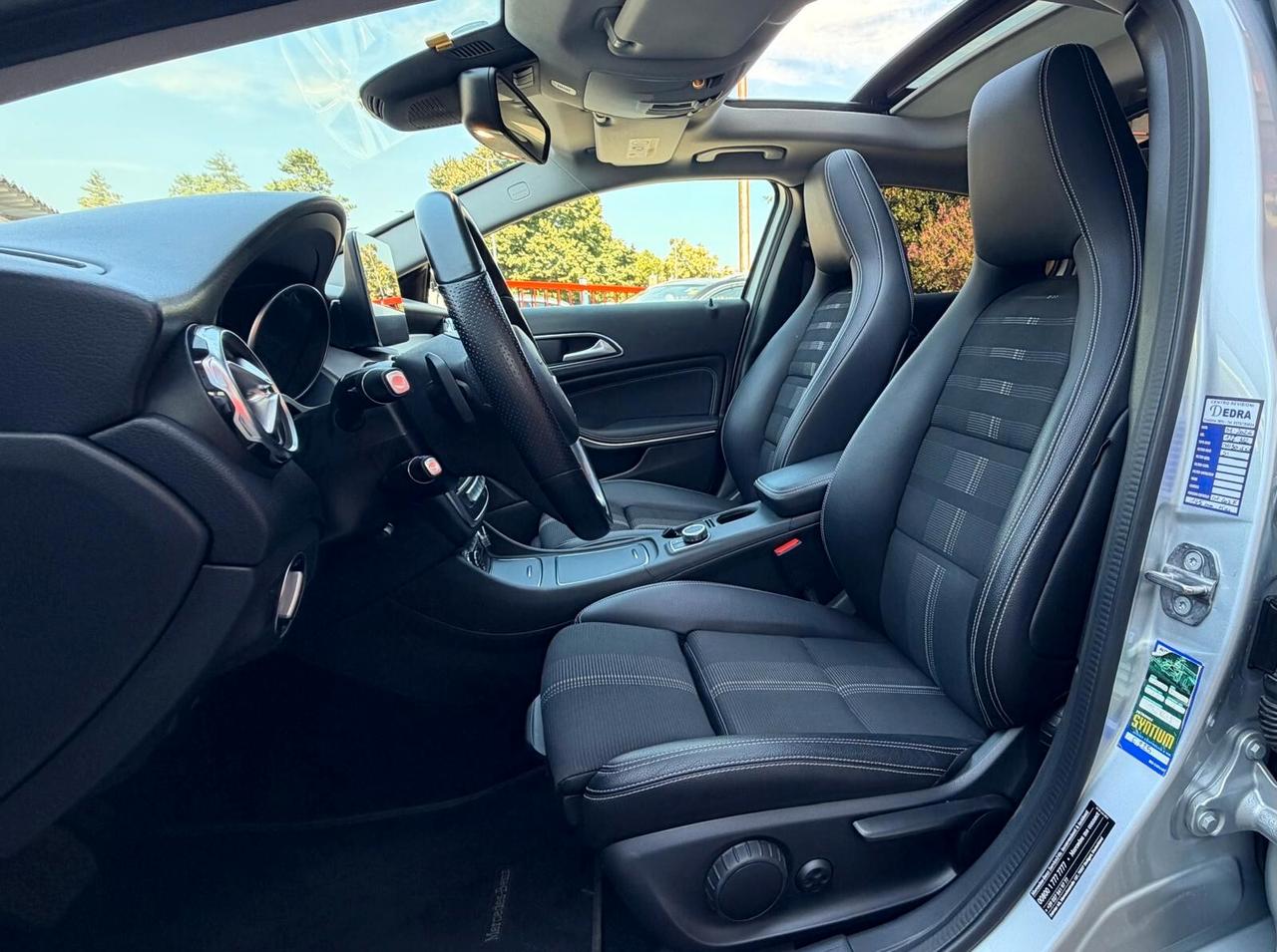 MERCEDES-BENZ GLA 180 1.6 PREMIUM 122CV - FULL LED