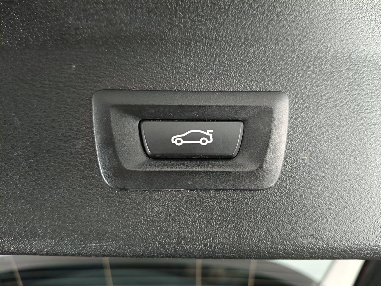 BMW X1 F48 2019 - X1 sdrive18d xLine auto