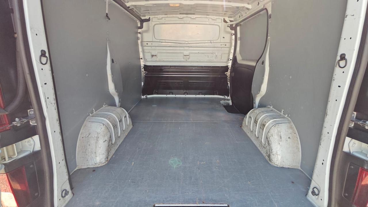 Renault Trafic T27 2.0 dCi 120CV PC-TN Furgone Ice