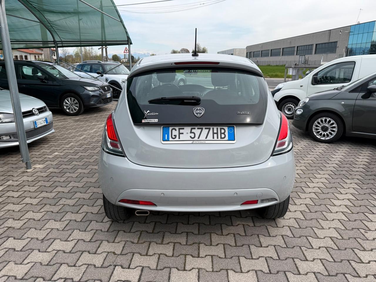 Lancia Ypsilon 1.0 FireFly 5 porte S&S Hybrid Ecochic Gold
