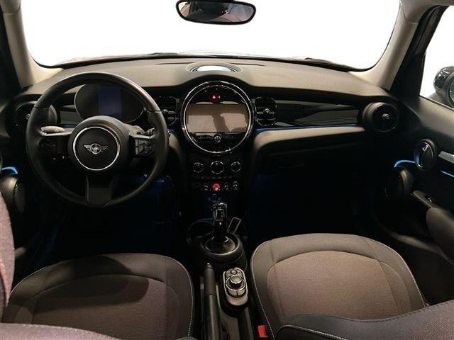 MINI Mini 5 Porte 1.5 Twin Power Turbo Cooper Essential