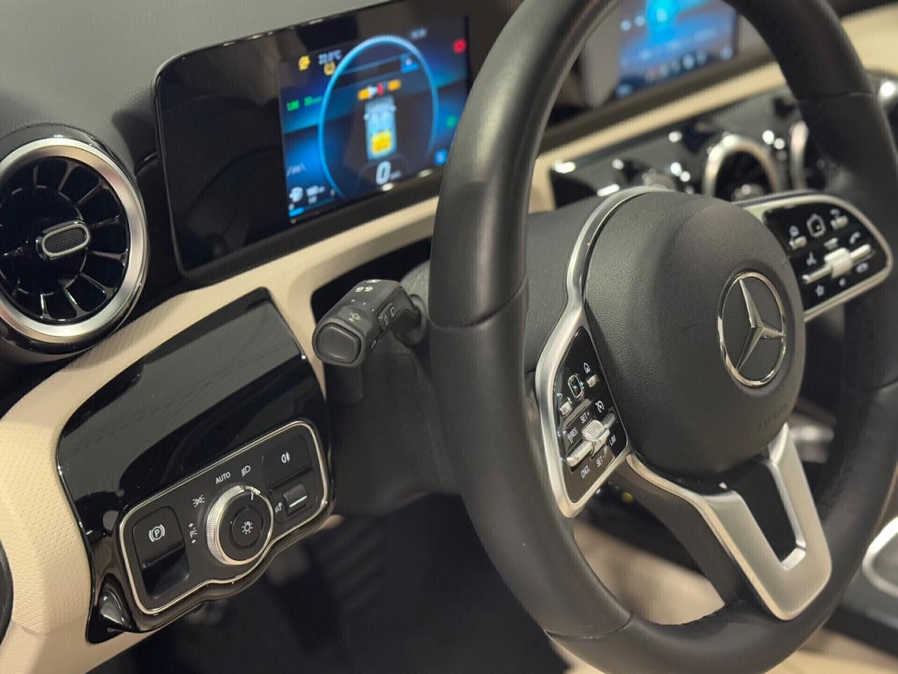 Mercedes-benz A 180 Sport AMG LINE