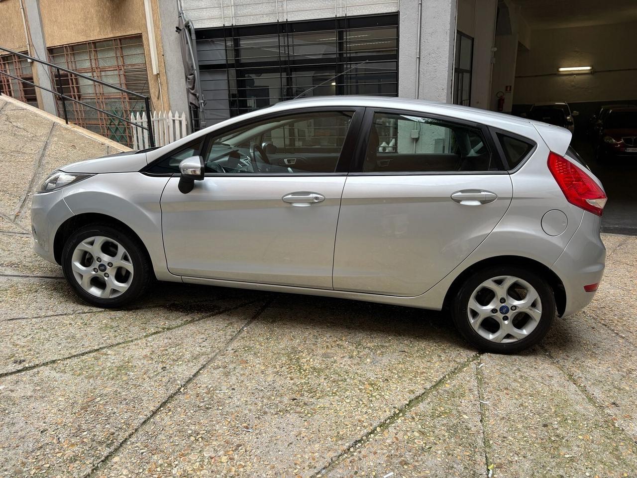 FORD FIESTA 1.2 - UNICO PROPRIETARIO