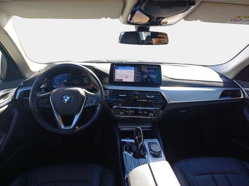 BMW Serie 5 518d Business 48V