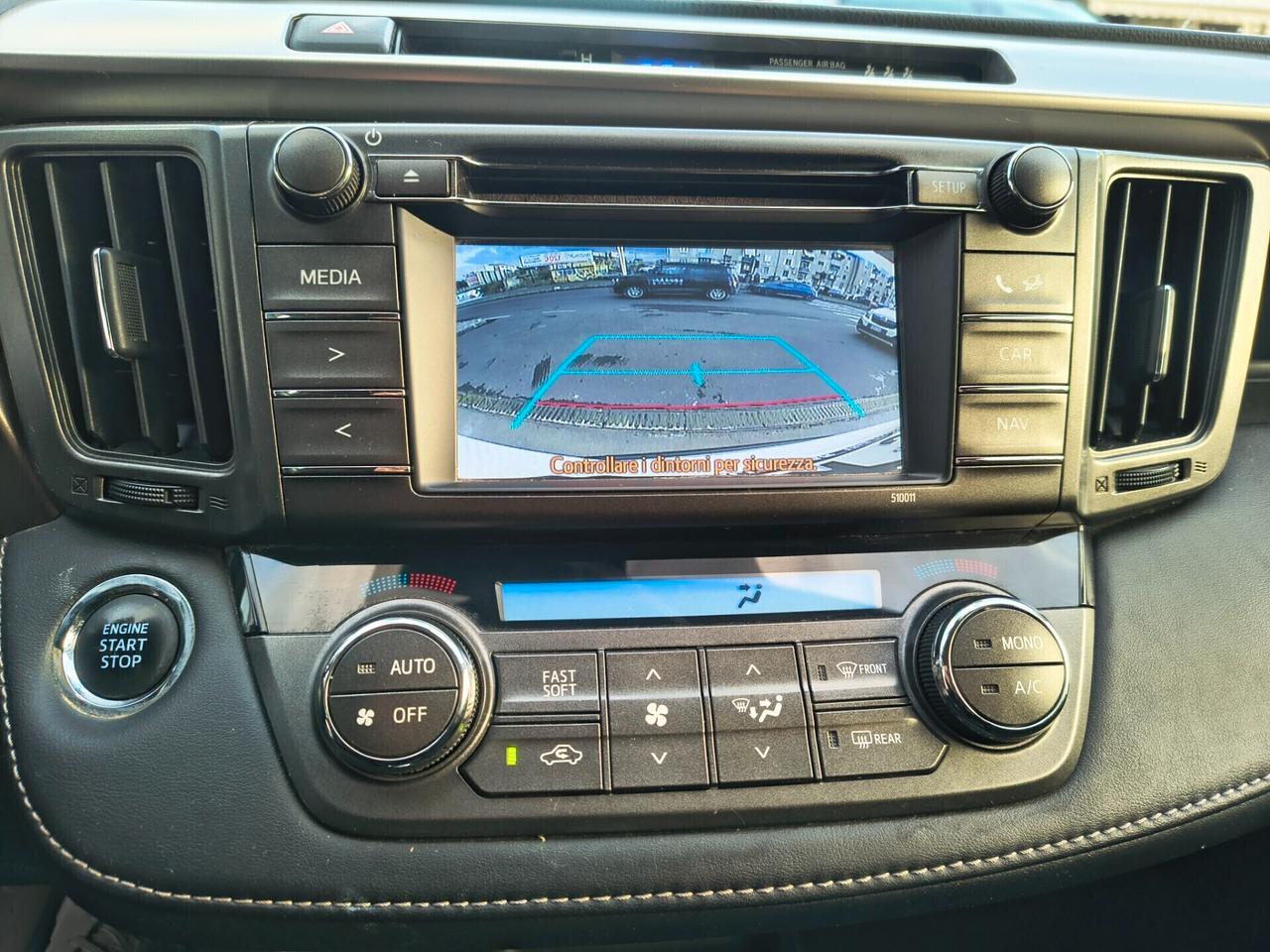 TOYOTA RAV4 2.2 DIESEL UNICOPROPRIETARIO LOUNGE