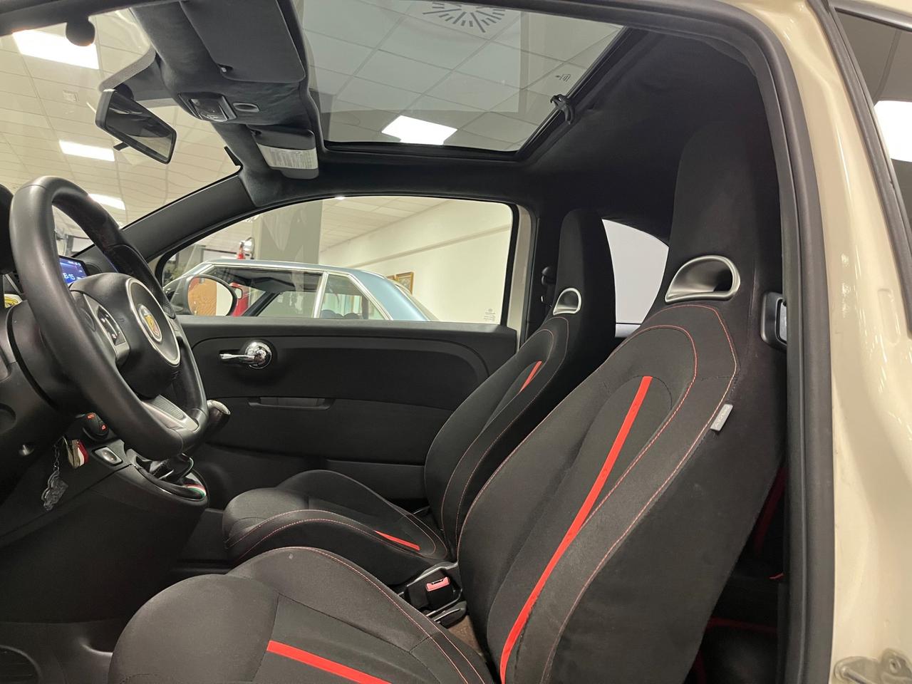 Abarth 500 1.4 Turbo T-Jet 275cv ESSEESSE