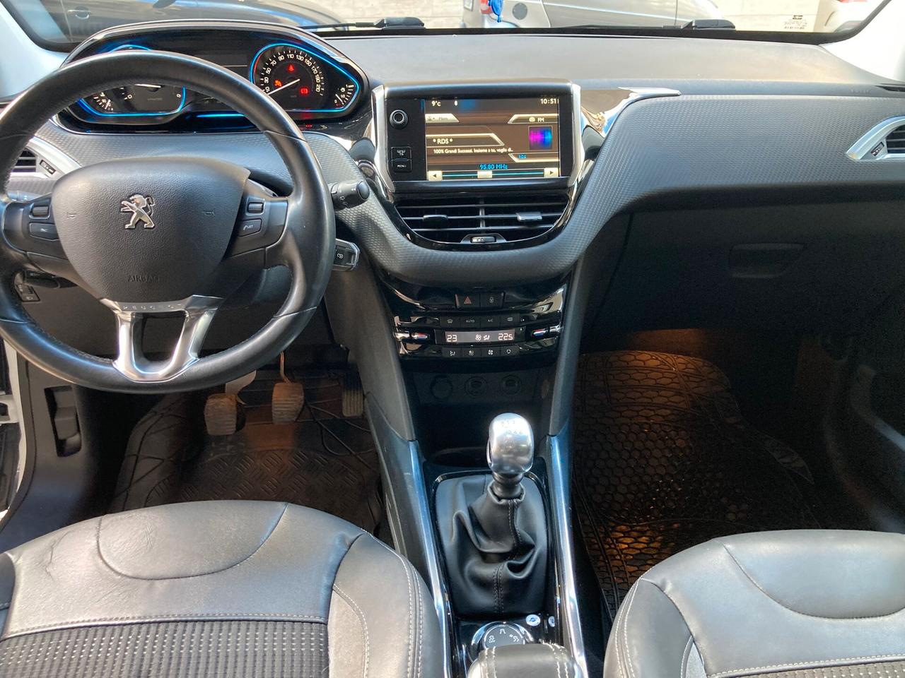 Peugeot 2008 1.6 e-HDi - PERFETTA - 2014