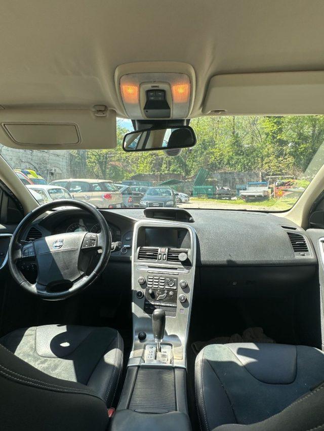 VOLVO XC60 2.4 D 163 CV AWD Geartronic Momentum