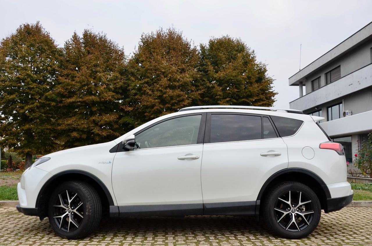 TOYOTA RAV 4 2.5 VVT-I FULL HYBRID STYLE 2WD 155cv E-CVT, UNICOPROPRIETARIO, SERVICE TOYOTA, UFF ITALIANA, EURO 6B, RETRO, FULL LED, PERMUTE