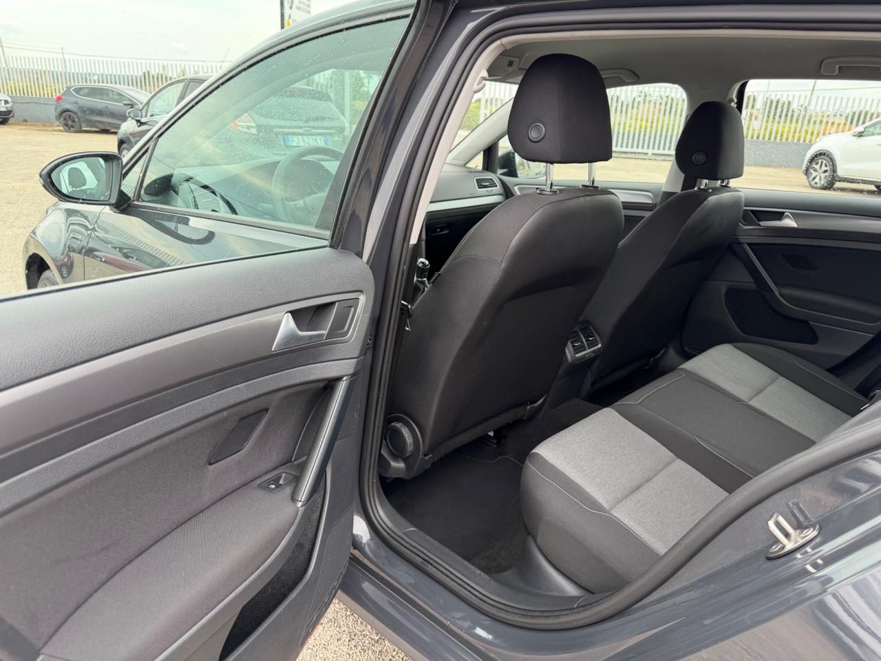 VOLKSWAGEN GOLF 1.6 TDI 90 CV 5P MANUAL FULL MY16