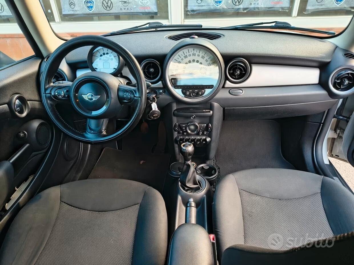 MINI 1.6 16V COOPER "TENUTA BENISSIMO"
