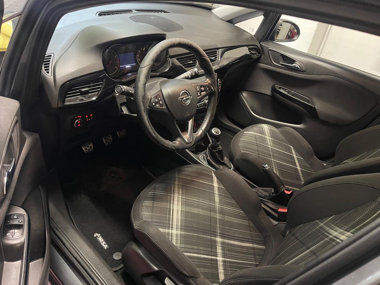 Opel Corsa 1.2 5 porte b-Color