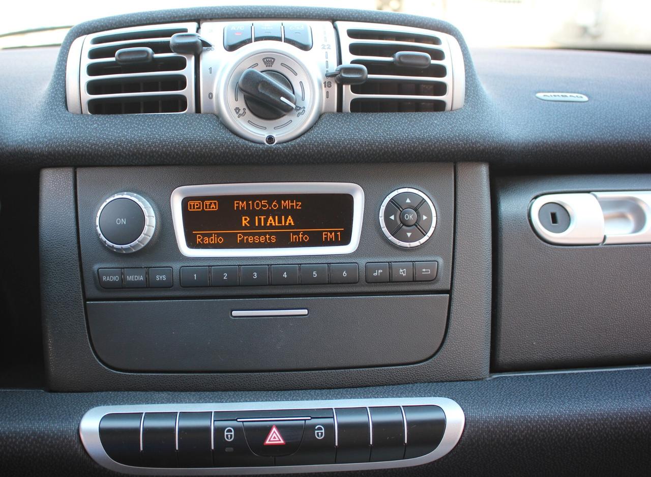 smart forTwo *PREZZO VERO* 0.8 cdi Pure 54cv SERVOSTERZO EURO 5 NEOPAT OK GARANZIA 12 MESI TAGLIANDATA