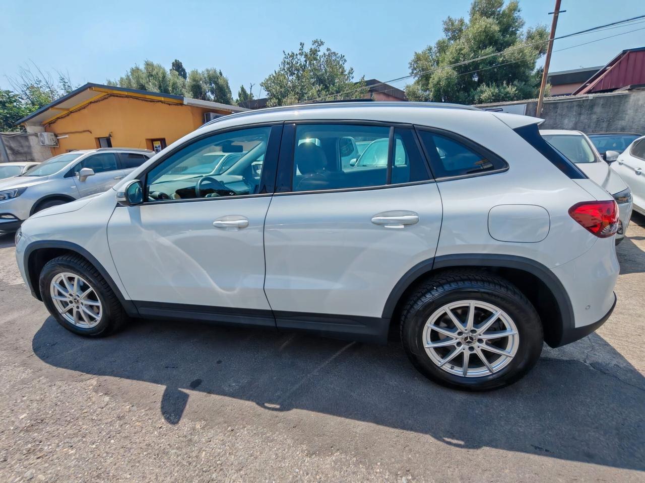 Mercedes-benz GLA 180 GLA 180 d Automatic Tetto apribile