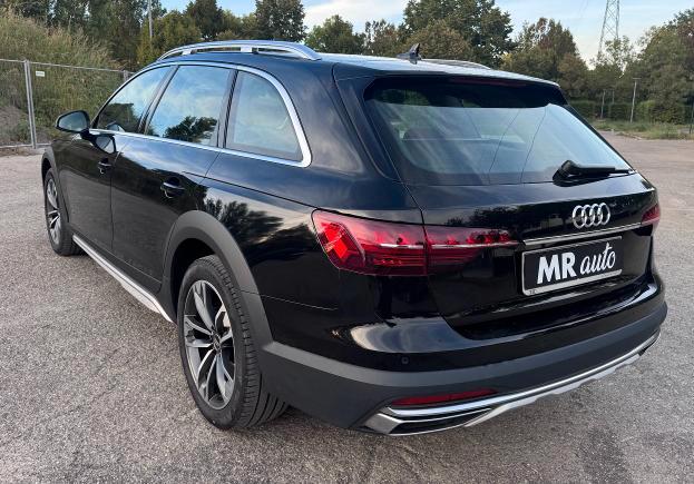 Audi A4 Allroad 40 2.0 tdi mhev Identity Contrast quattro 204cv s-tronic
