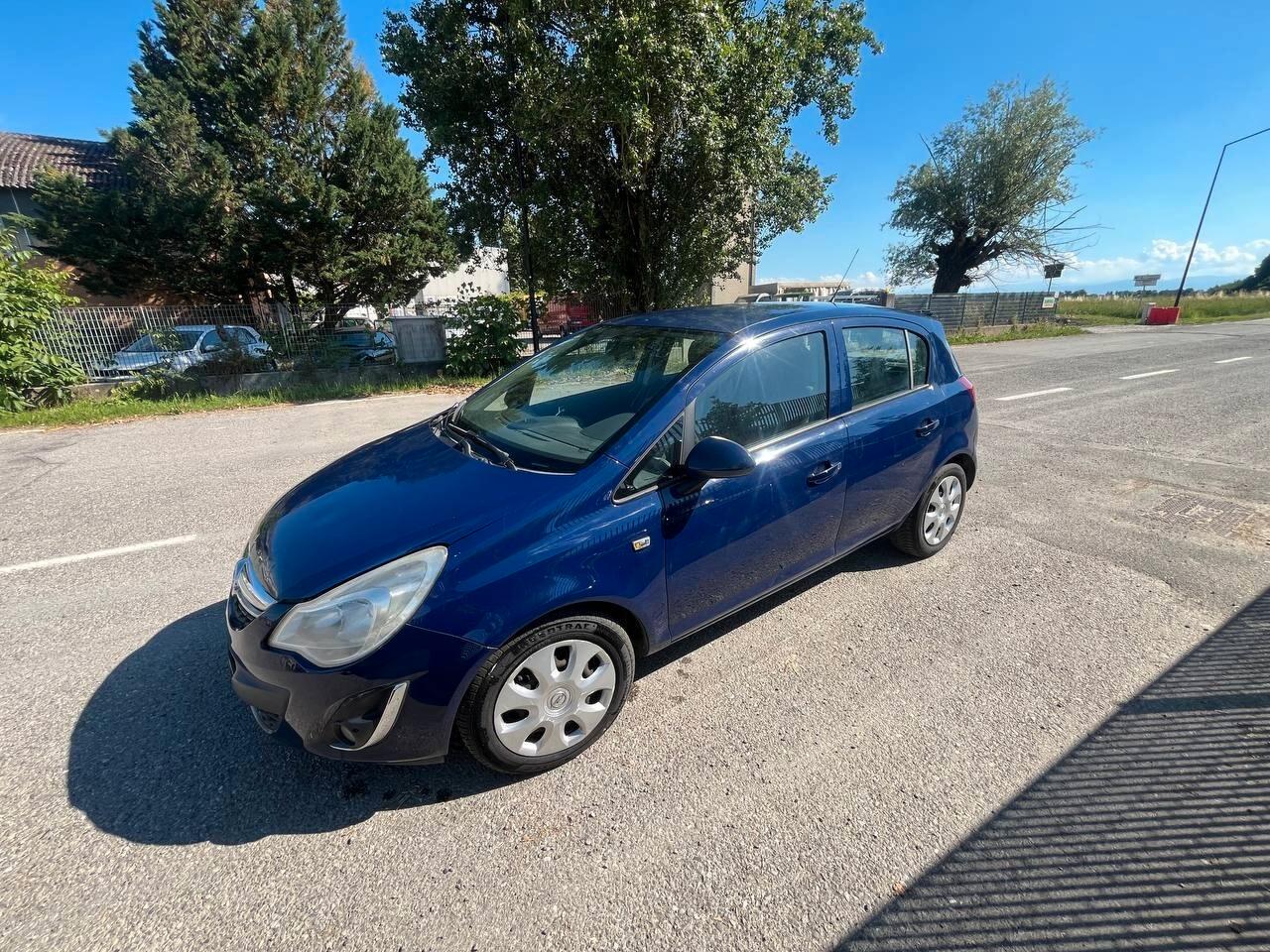 Opel Corsa 1.2 5 porte Metano