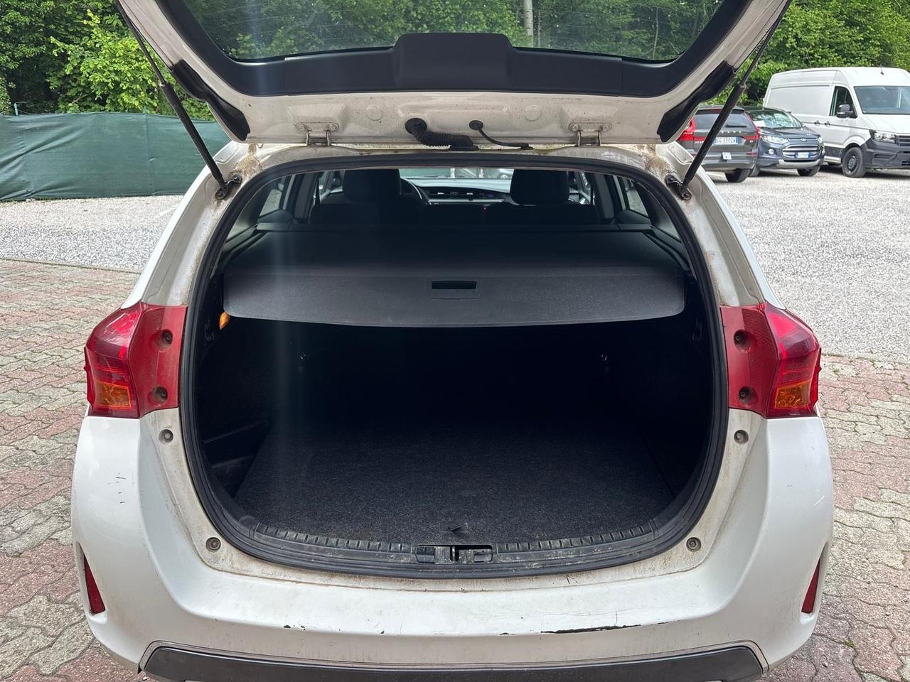 Toyota Auris Touring Sports 1.8 Hybrid Lounge