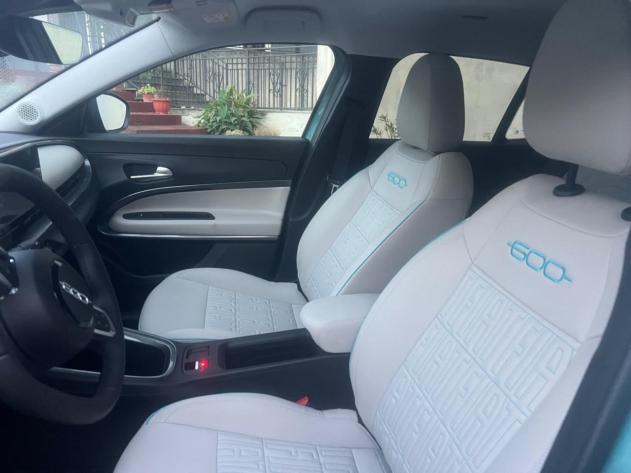 Fiat 600 Hybrid 100 CV DCT MHEV La Prima