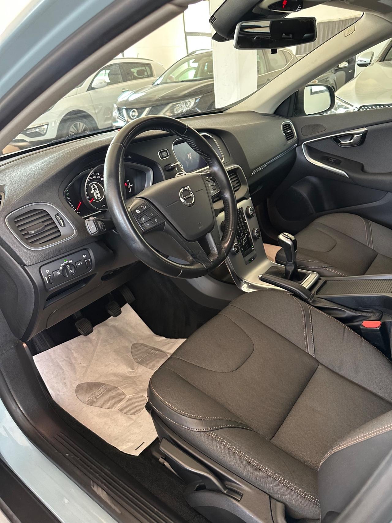 Volvo V40 Cross Country D2 Pro