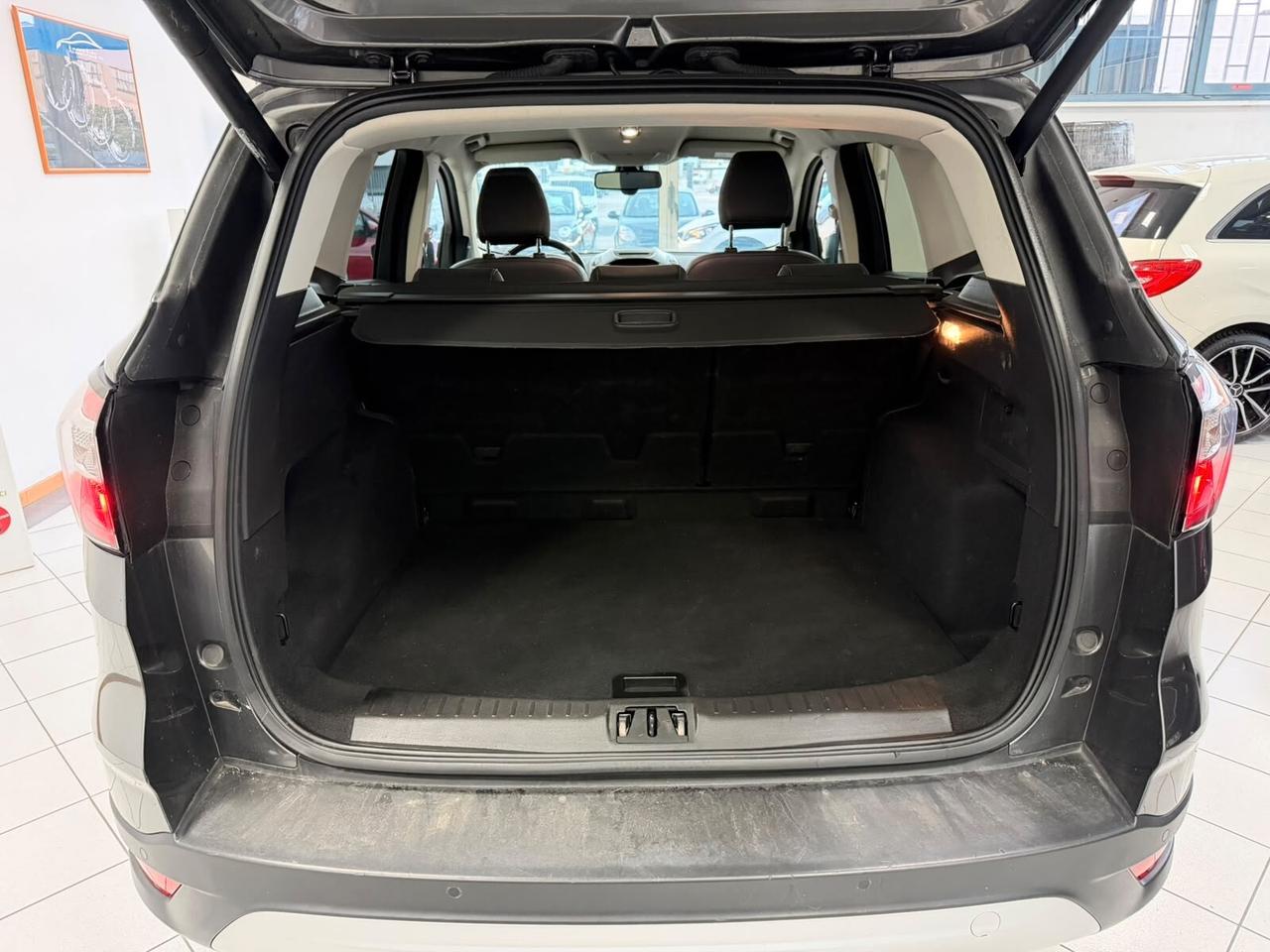 Ford Kuga 1.5 TDCI ST LINE 2017