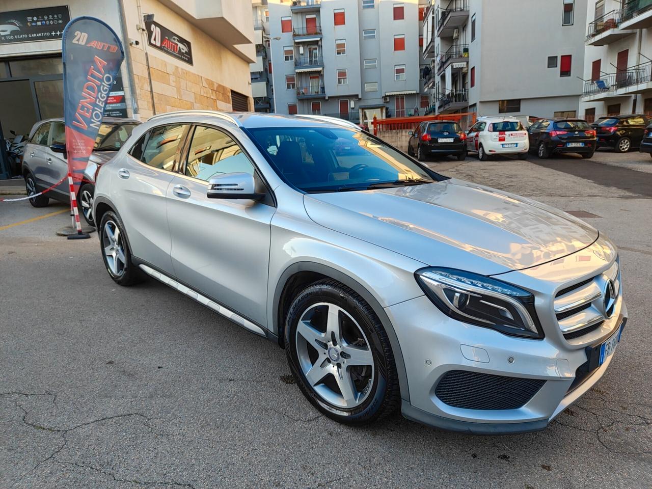 Mercedes-benz GLA 180 Sport AMG * Navi * Full * AMG * Garantita 12 Mesi