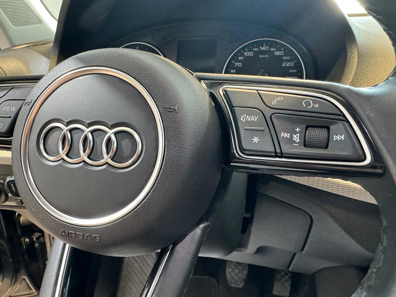 Audi Q2 30 TDI Admired