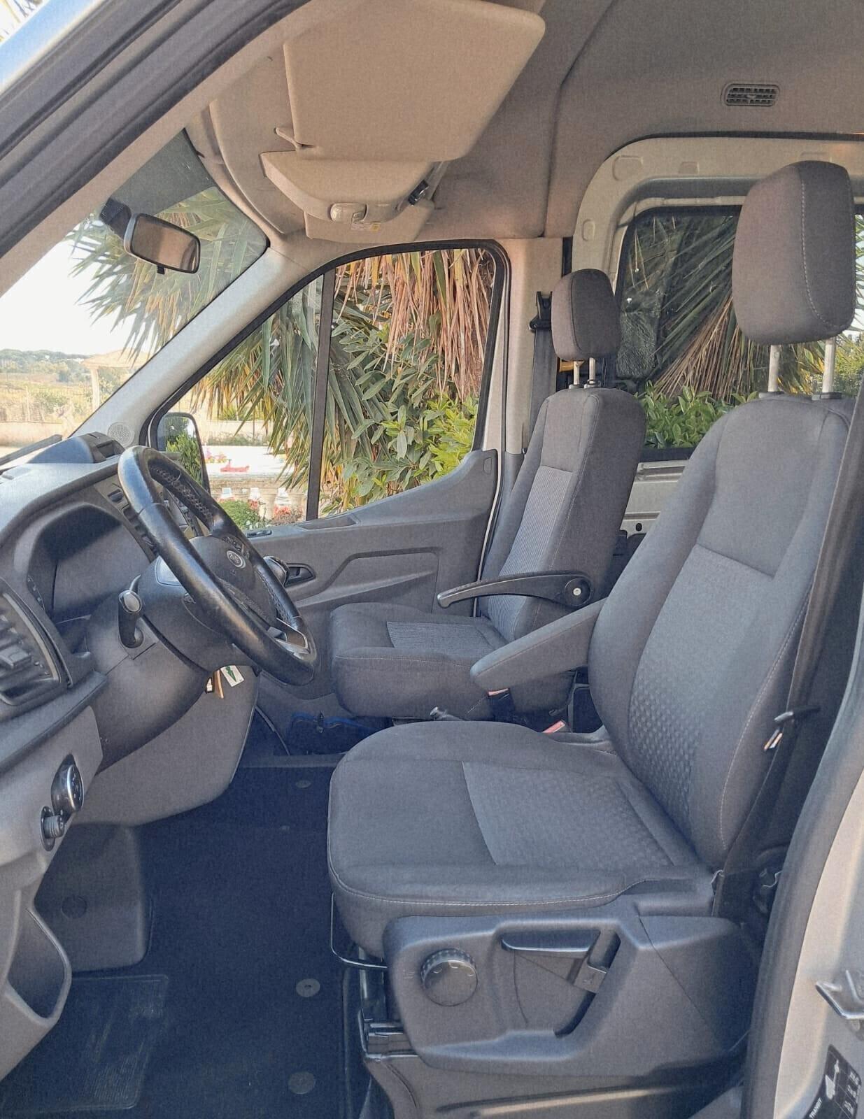 Ford Transit 2.0TDCi 130CV 9 posti TRASPORTO DISABILI