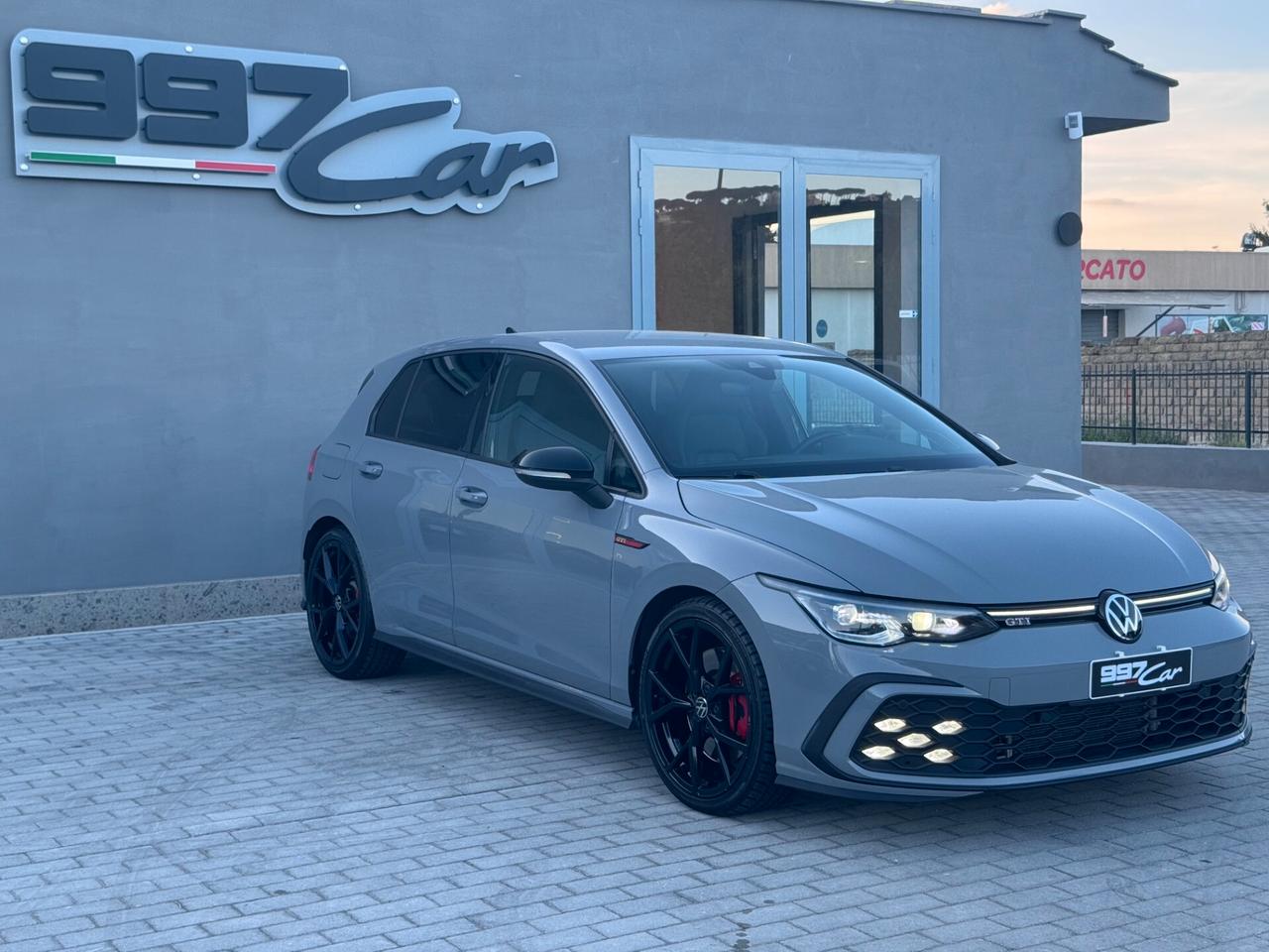 Volkswagen Golf 2.0 TSI DSG GTI*245CV*H&K*iQ.LIGHT*FENDINEBBIA*19"*