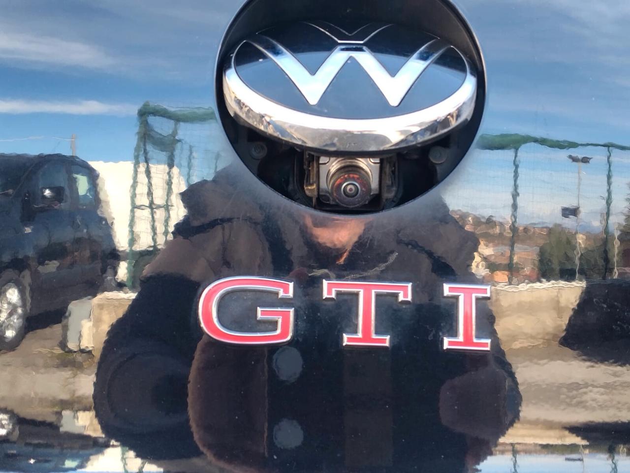 Volkswagen Golf GTI 2.0 TSI DSG