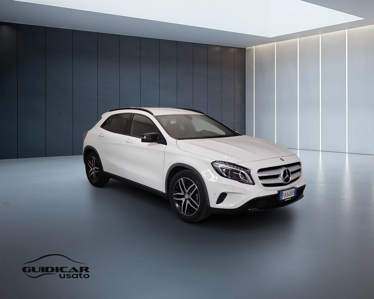 Mercedes-Benz GLA-X156 2014 - GLA 220 d (cdi) Sport 4matic 170cv auto