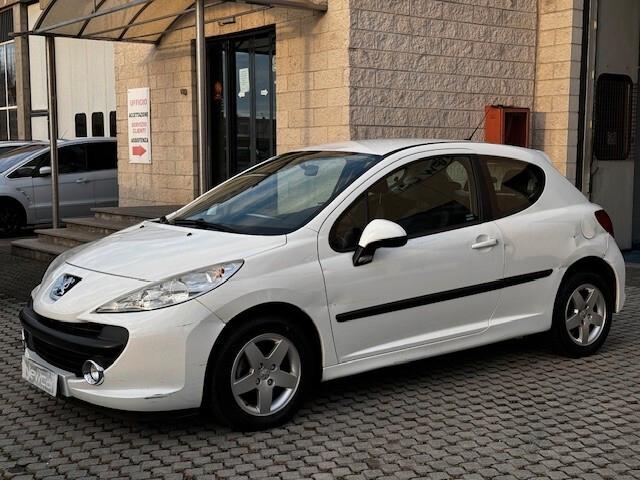 Peugeot 207 1.4 8V 75CV 3p. Energie Sport ECO GPL