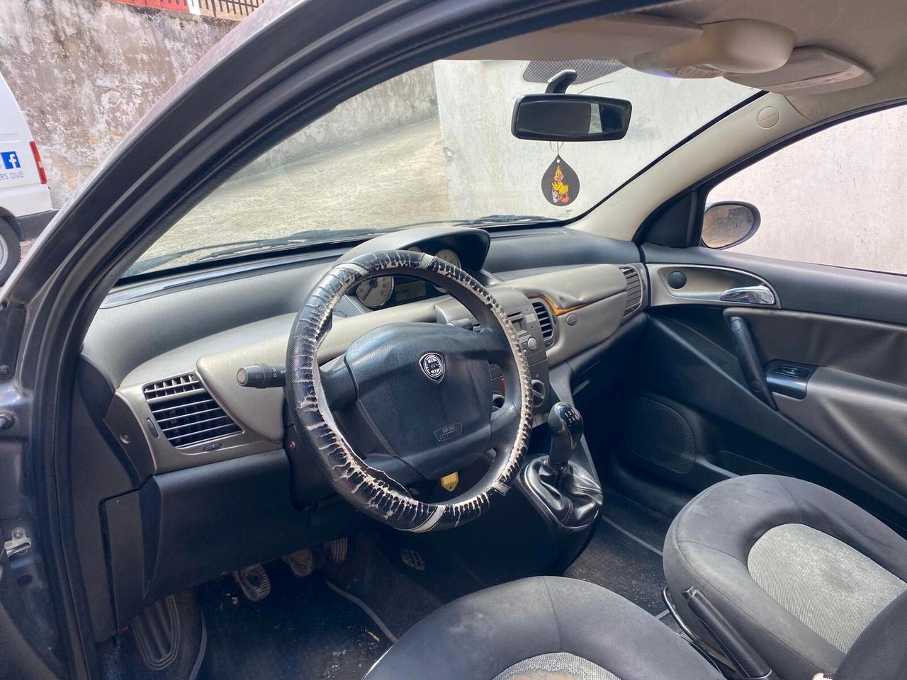 Lancia Ypsilon 1.3cc diesel (PRIVATO)-2005